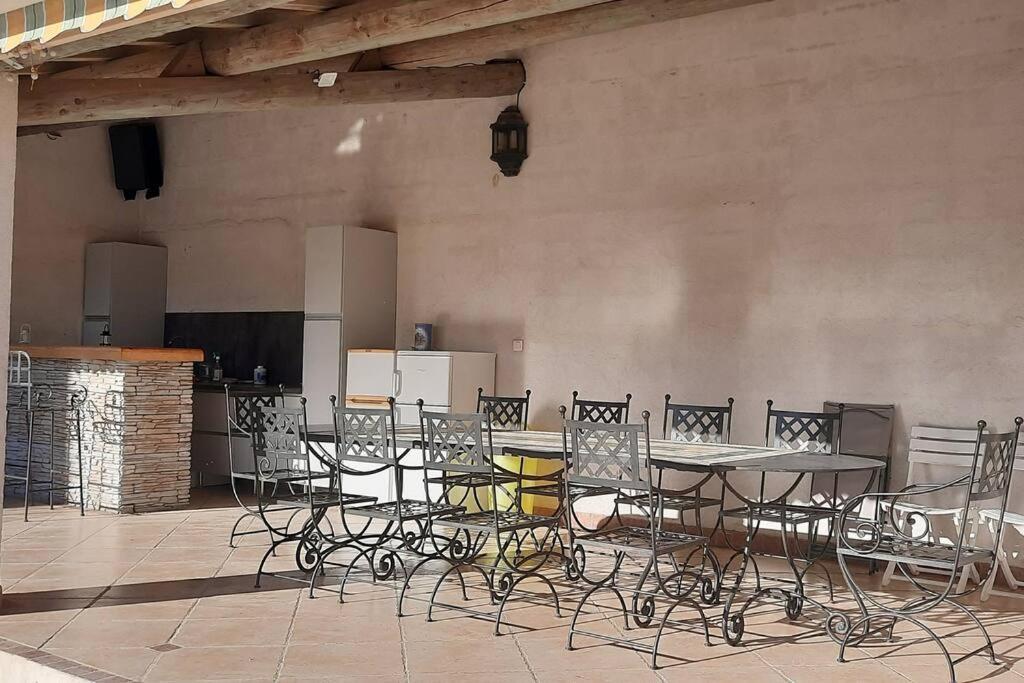Villa L'Estel En Campagne Avec Piscine Privee Proche Arles Et Avignon Tarascon Dış mekan fotoğraf